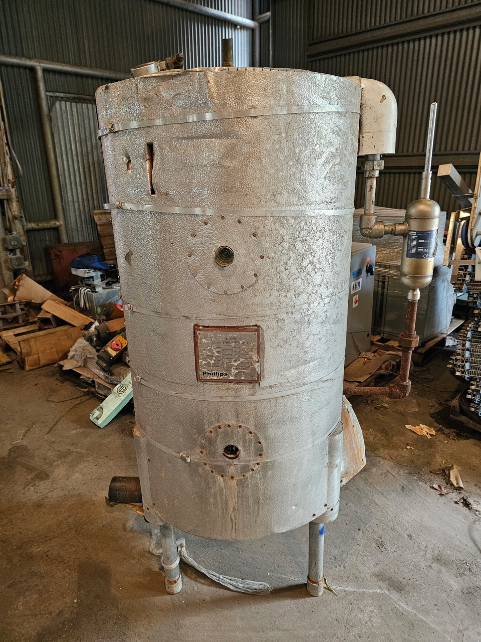 Philips Ammonia Vertical Transfer Vessel : Built 2010 : Size : 20" Diameter X 40" Tall : Item# V45462