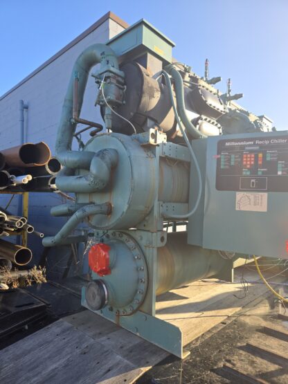 York 100 Ton Liquid Chiller on R22: Item#: CH86356 - Image 2