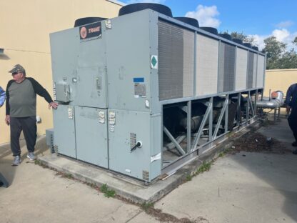 (2) 250 TON Trane Air Cooled Chiller: Model RTAC 250: Item#: CT78411 - Image 3