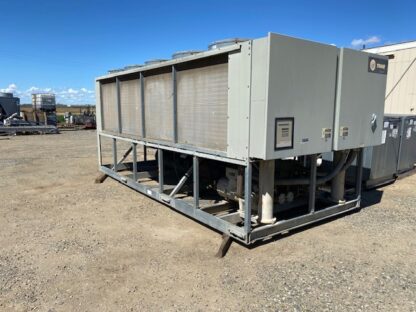 100 Ton Trane RTAA 100 Air  Cooled Chiller on R22 at 200 volts: Item #: CH78234 - Image 9
