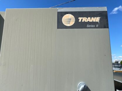 100 Ton Trane RTAA 100 Air  Cooled Chiller on R22 at 200 volts: Item #: CH78234 - Image 4
