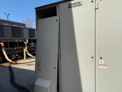 McQuay 290 Ton Air Cooled Chiller Model: AWS 290: Running on R134A: Item # CH33212 - Image 15