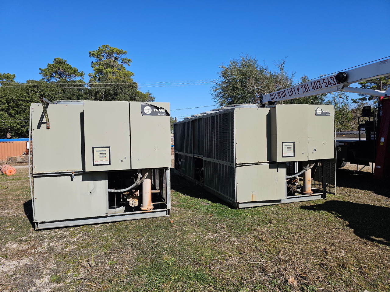 Trane 125 Air cooled chillers: Model: RTAA 125 on R22: Item# CH32396