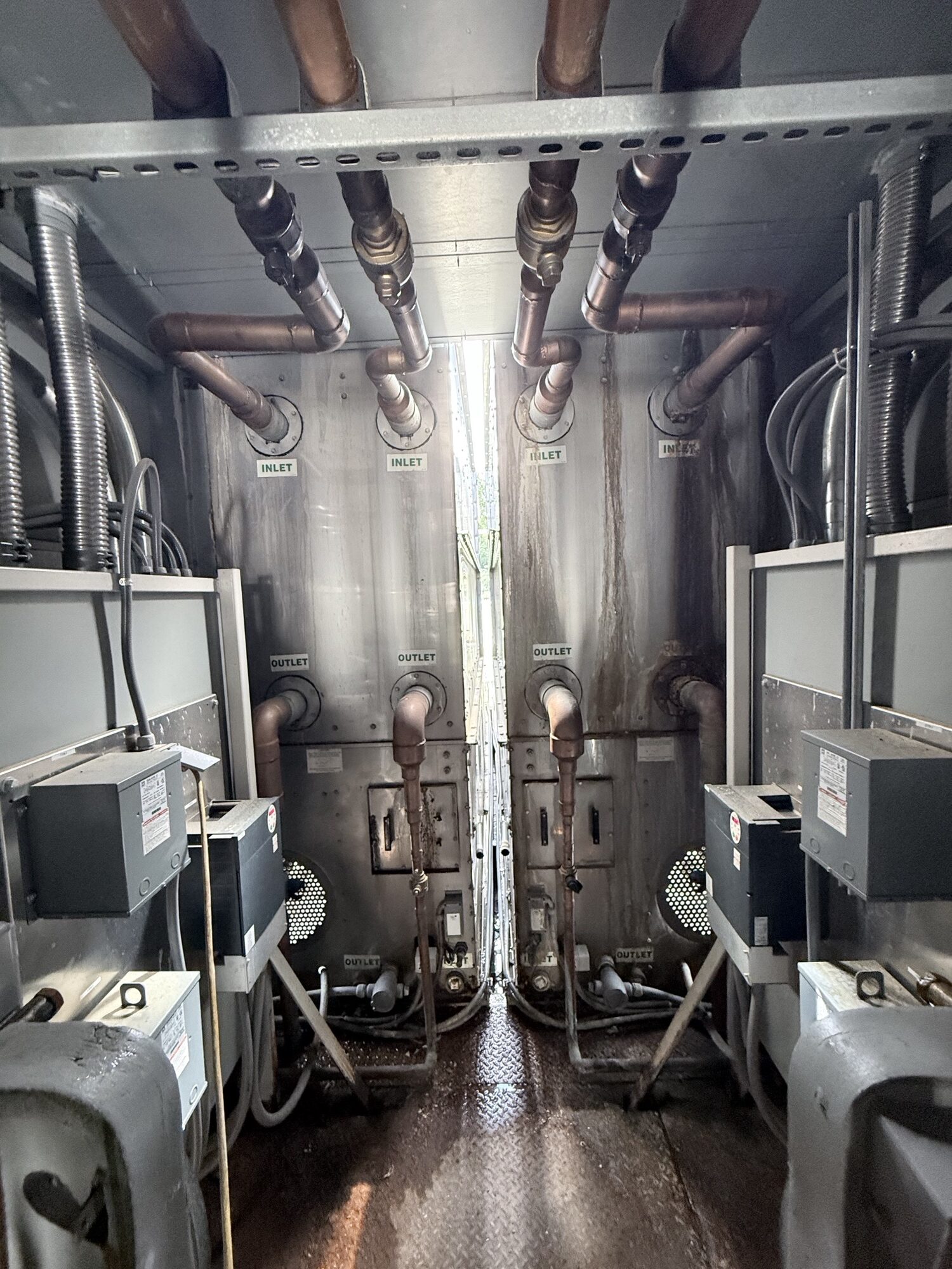 Carrier 288 Ton Freon Chiller with Evapco Condenser R-134A Item: CH44741 - Image 5